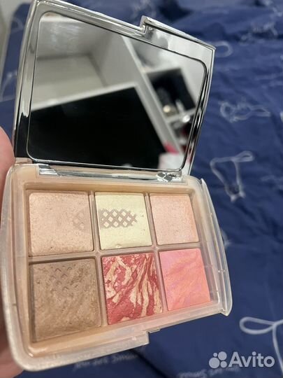 Палетка hourglass ambient lighting palette