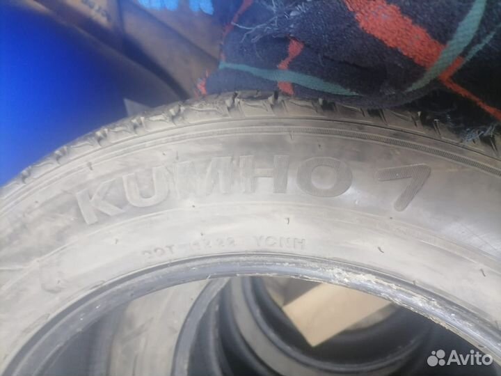 Kumho Crugen Premium KL33 225/60 R18