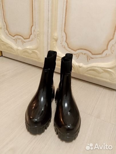 Женские резиновые сапоги