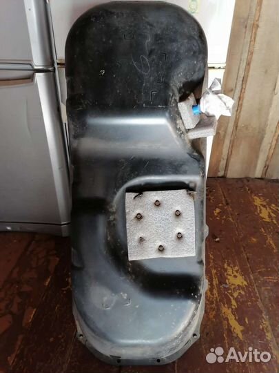 Топливный бак mitsubishi.L200