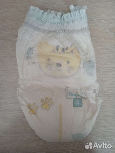 Памперсы детские 4