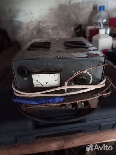 Зарядно пусковое устройство 6 12 вольт СССР