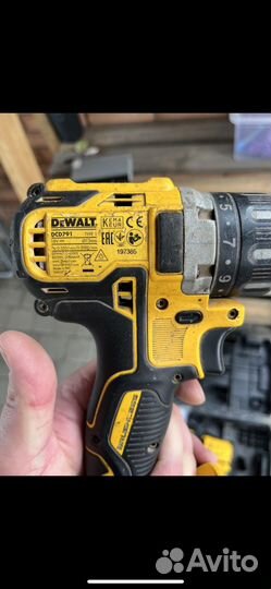 Шуруповерт Dewalt dcd 791