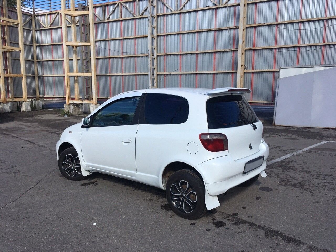 Toyota Vitz: фото владельца