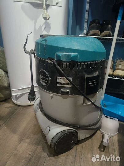 Пылесос Makita VC2512L