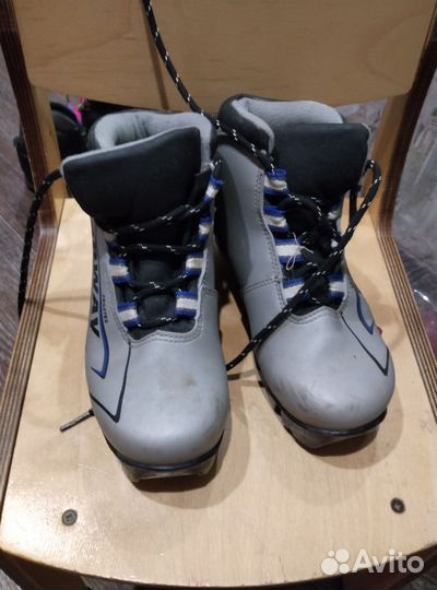 Лыжные ботинки