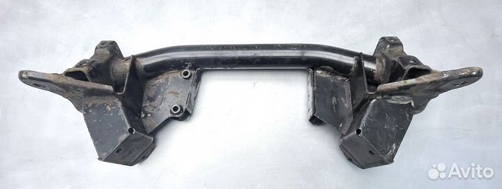 Мицубиси L400 Балка передней подвески