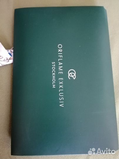 Женский шелковый платок в упаковке