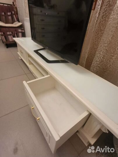 Тумба под тв в стиле классика, барокко