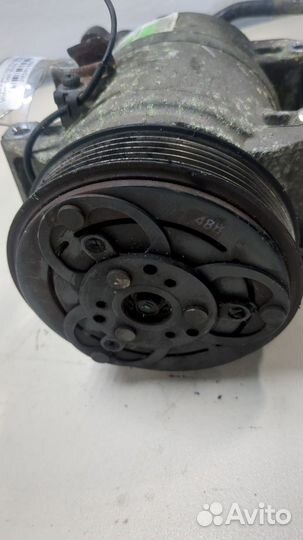 Компрессор кондиционера Volvo S60, 2004