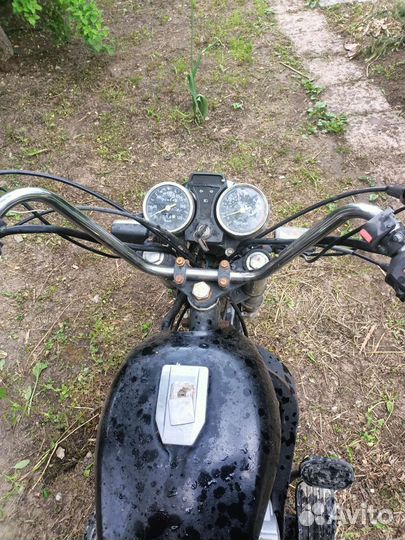 Трицикл десна 200