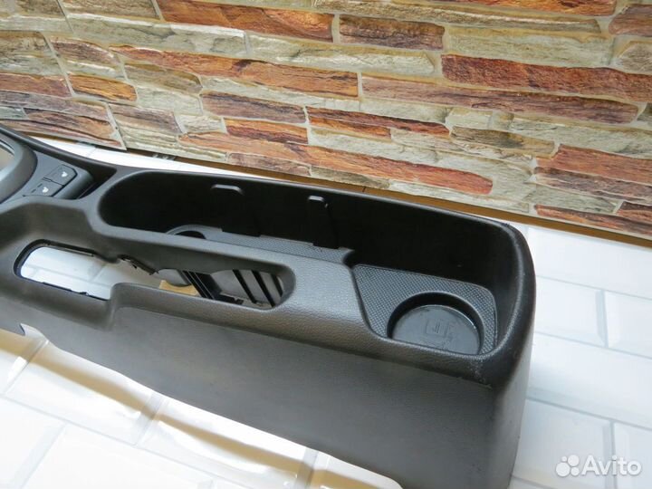 Центральная консоль Kia Rio 3 FB