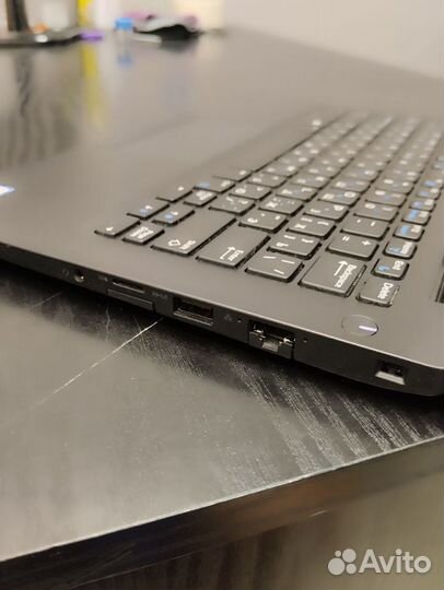 Dell Latitude 7390. i5/256/8