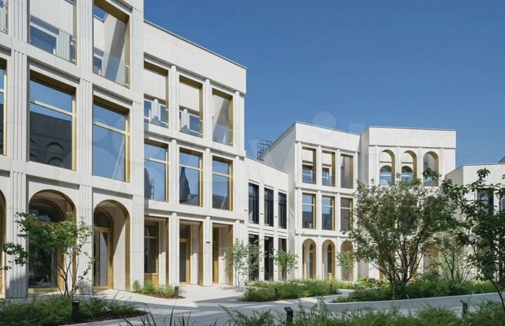 Таунхаус 297 м² на участке 2 сот.