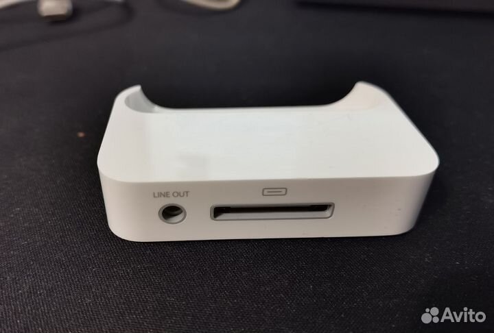 Док - станция для iPhone 4/4s