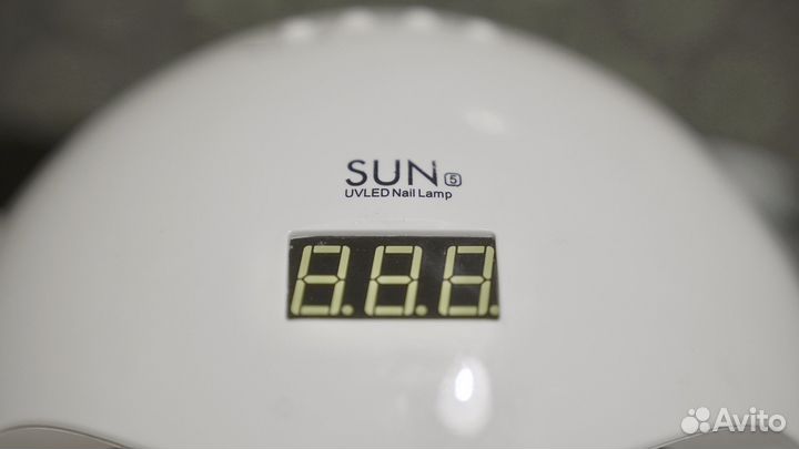 Лампа для сушки ногтей