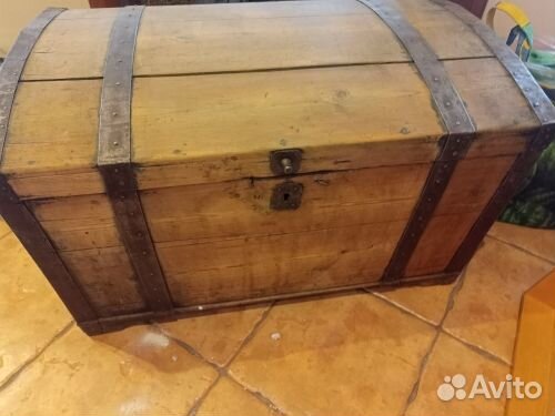 Сундук дубовый старинный