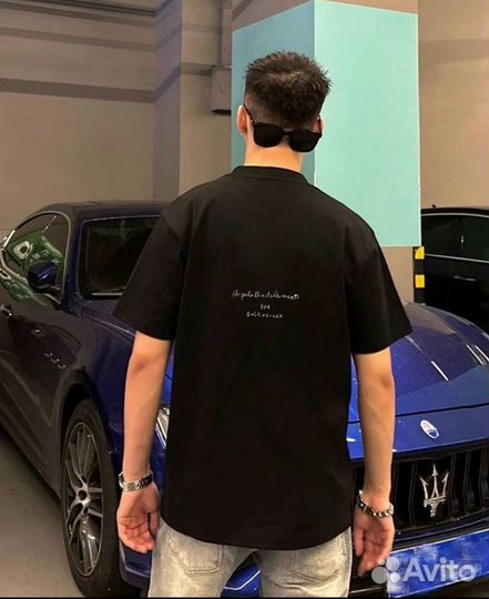 Футболка Balenciaga