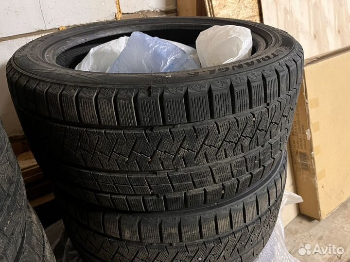 Triangle Snowlink TWT02 275/40 R20 и 315/35 R20