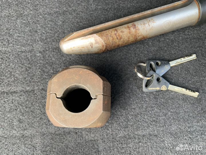 Блокиратор рулевого вала гарант