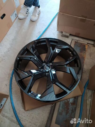 R22/5*112 Audi Q8RS, Q7, Q5, A8, VW Touareg