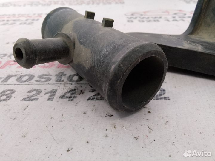 Тройник системы охлаждения Toyota Corolla E15