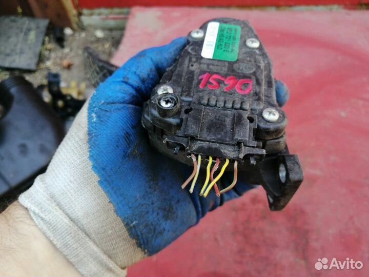 Педаль газа Audi A4 B6 AWX 1.9 TDI 2003