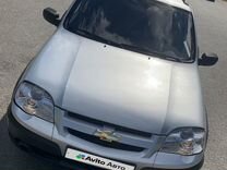 Chevrolet Niva 1.7 MT, 2011, 136 700 км, с пробегом, цена 610 000 руб.