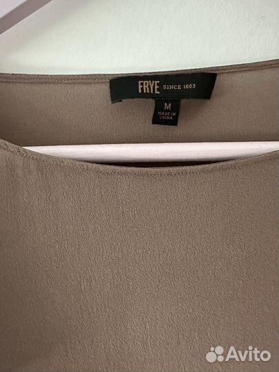 Блузка из 100% шелка frye