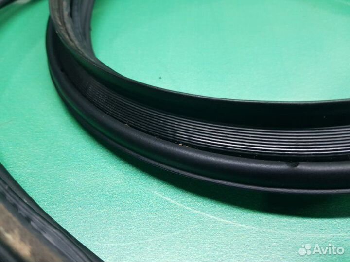 Уплотнительная резинка багажника Pontiac Vibe L4