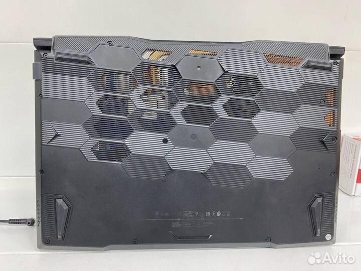 Ноутбук MSI