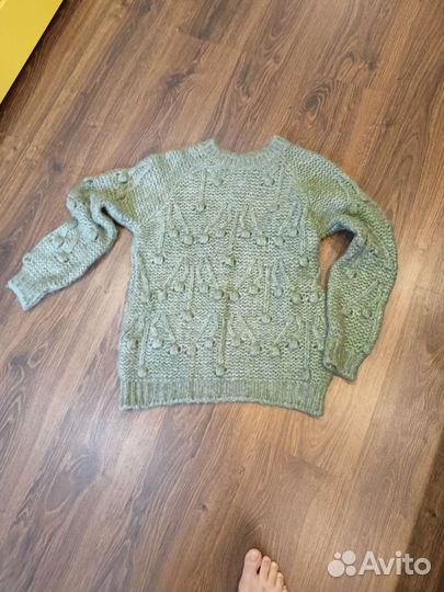 Свитер женский