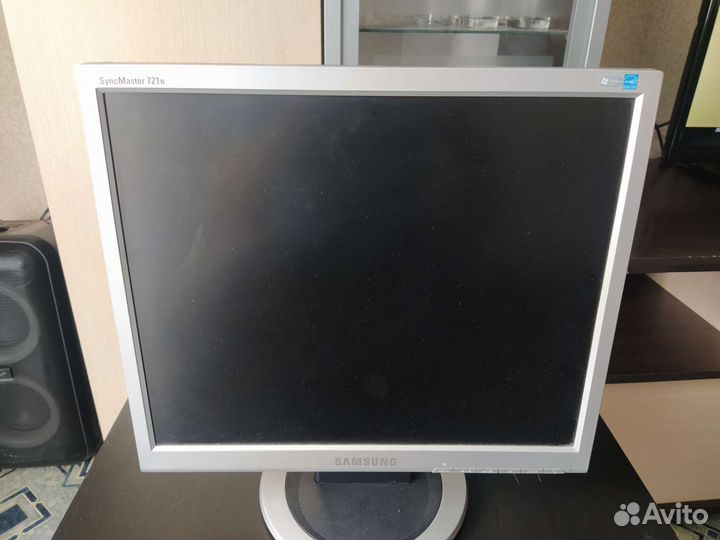 Монитор Samsung