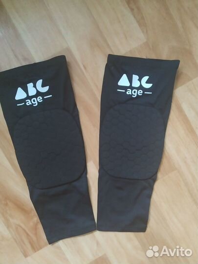 Защитные наколенники