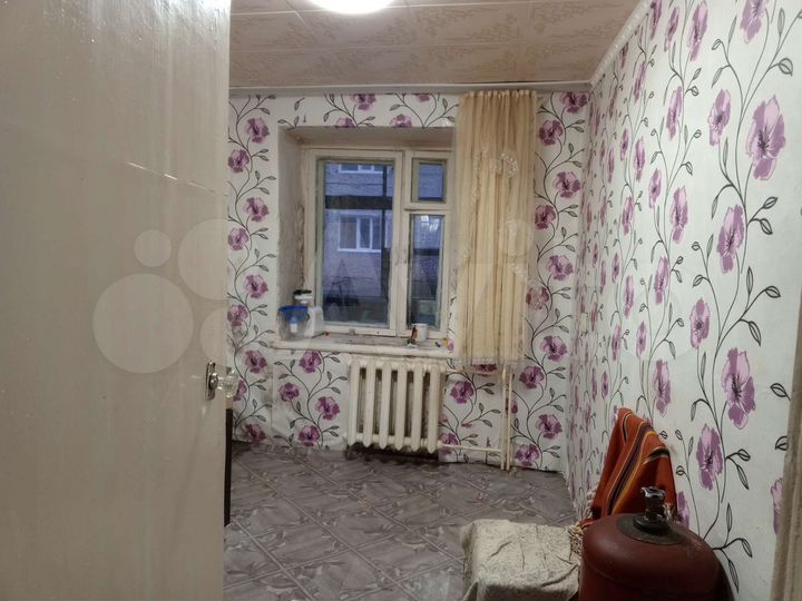 4-к. квартира, 64 м², 1/2 эт.