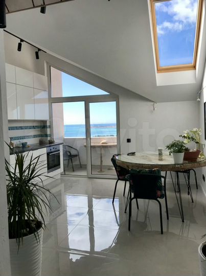 2-к. квартира, 70 м², 6/6 эт.