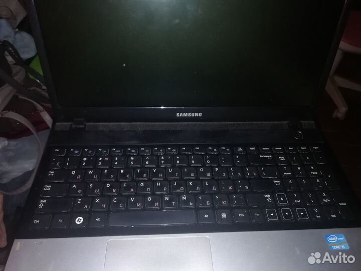 Ноутбук Samsung np300e5a