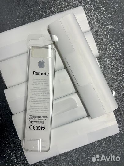 Пульт Apple remote MC377