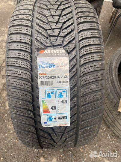 Hankook Winter I'Cept Evo 3 W330 245/35 R20 и 275/30 R20