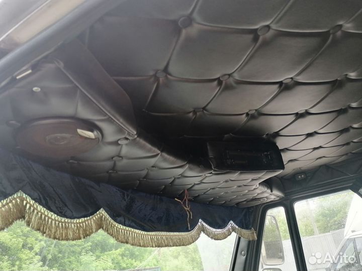 Mercedes-Benz 410D, 1990