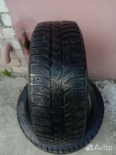 Bridgestone Ice Cruiser 5000 205/60 R16 92T