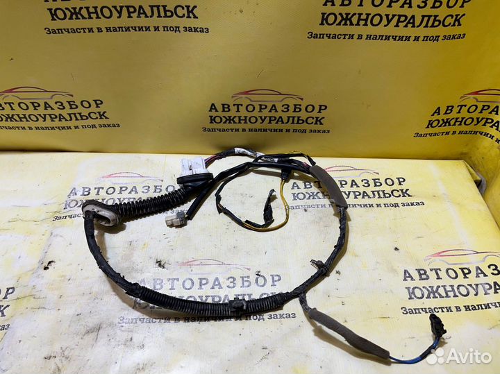 Проводка (коса) передней правой двери Kia Spectra
