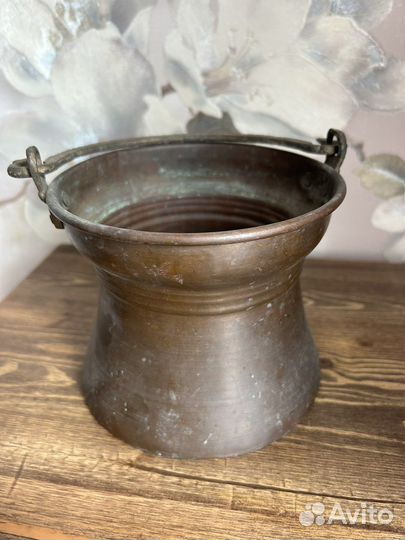 Ведро медное, кашпо, горшок