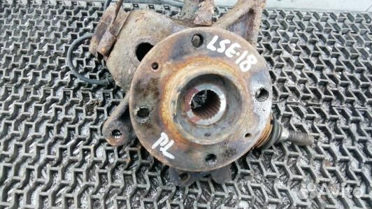 Ступица передняя левая peugeot 406 (LSE18K901)