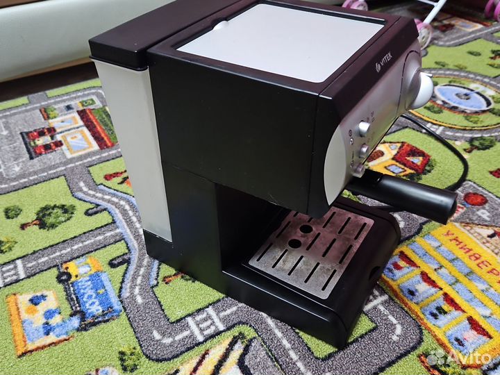 Кофеварка Vitek 1511