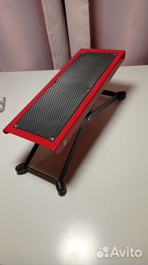 Подножка для гитары