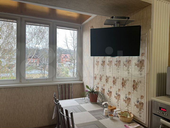 2-к. квартира, 70,2 м², 5/5 эт.