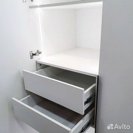 Шкаф встроенный / распашной