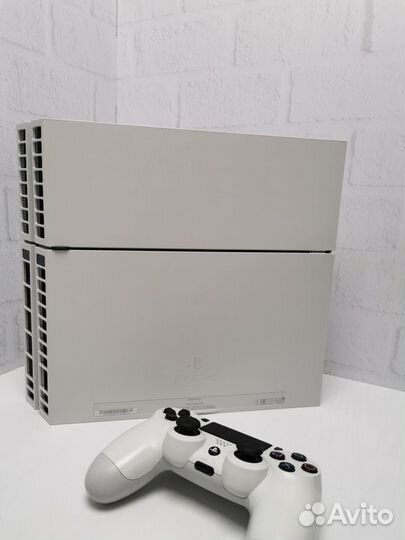 Игровая приставка Sony Playstation 4 Fat Белая