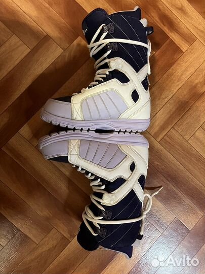 Сноубордические ботинки женские